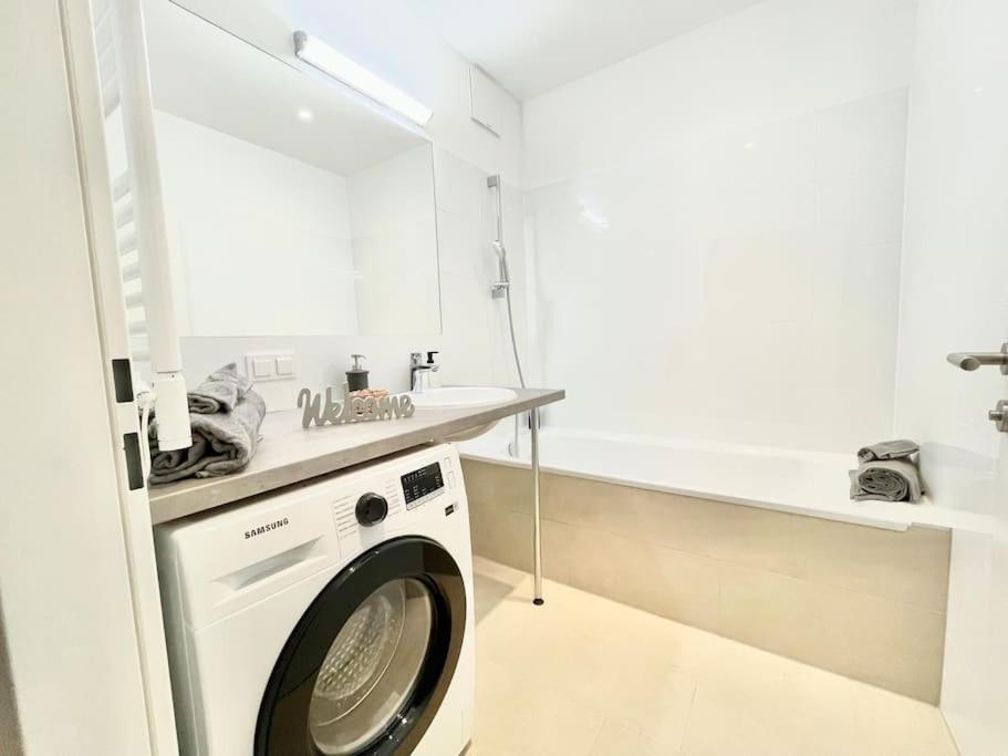 Premium Apartment With Terrace, A/C, Free Wifi And Netflix Viyana Dış mekan fotoğraf